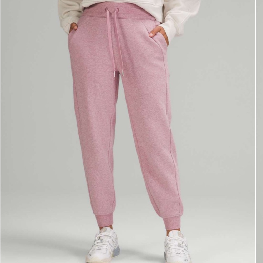 Lululemon Scuba High-Rise Jogger